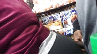 Porno glumac Keiran Leefucks dva modela velikih sisa Alektru Blue i Nikki Benz