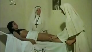 Glamurozna crnokosa slatka Lisa Ann jeba se preko bazena